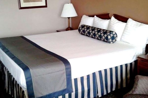 MAGNUSON HOTEL RED BARON (Garden City)
